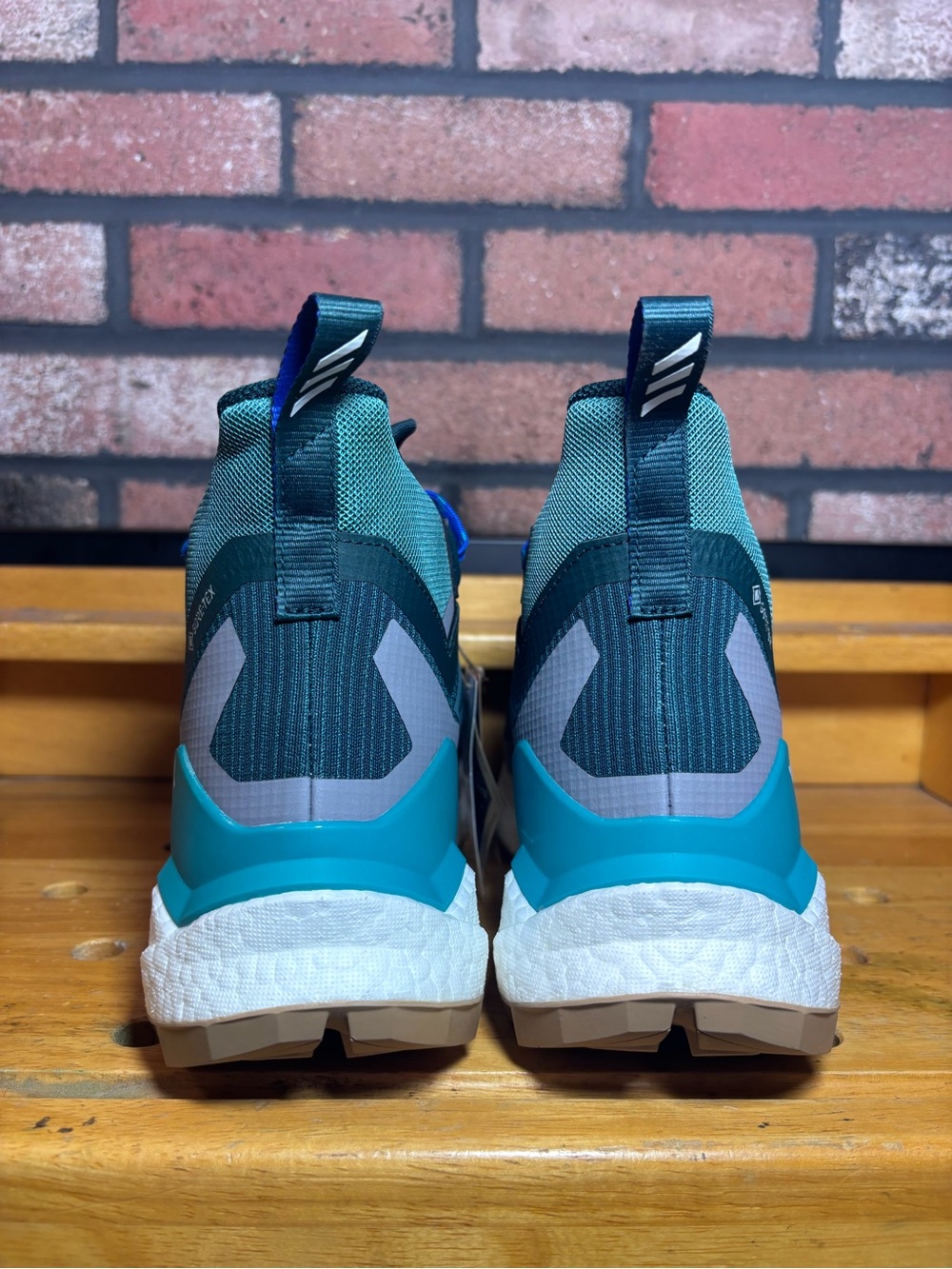 Adidas Terrex x Free Hiker 2.0 Gore-Tex Aurora Teal Shoes JQ9900 Men's Sz 11 - Picture 6 of 8